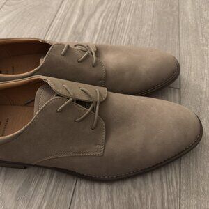 Tan Dress Sneakers. Size 10.